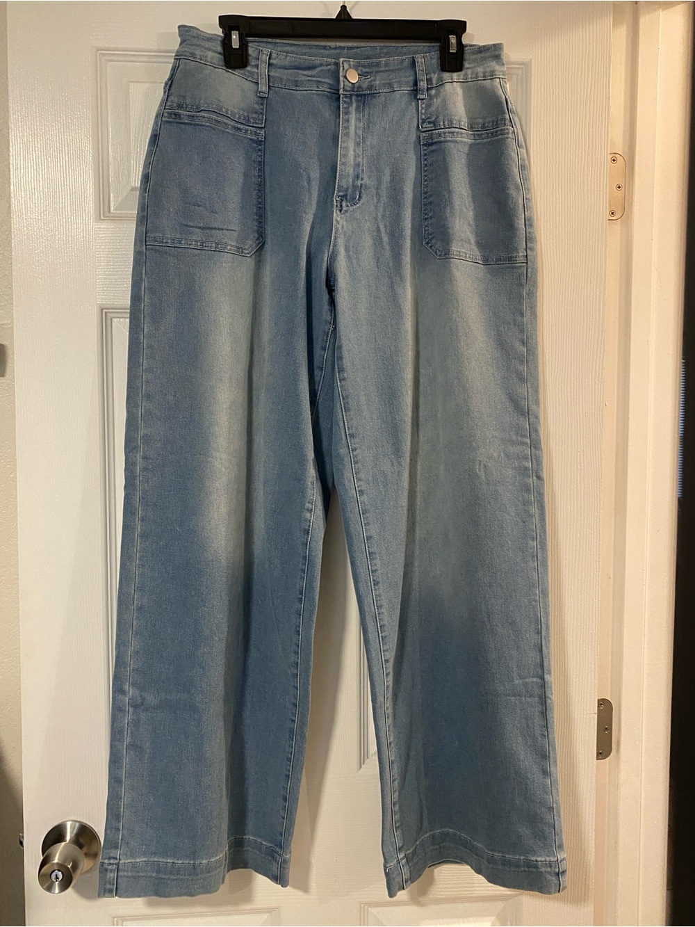 Light Blue Women’s Wide-Leg Jeans